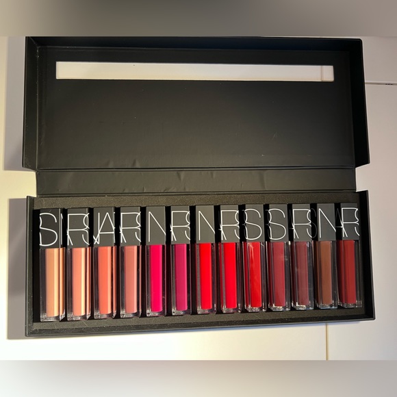NARS 13 PIECE VELVET LIP GLIDE COLLECTORS SET - Picture 4 of 8